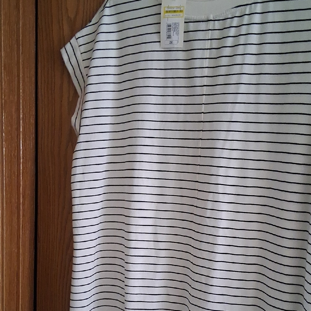 Striped White and Black  Dress Short Sleeve Slits On Both Sides Knee Length
